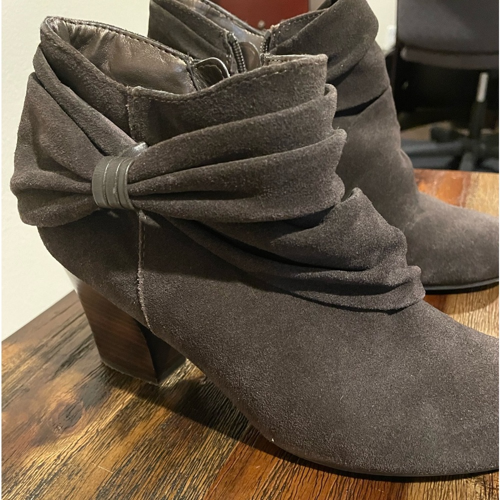 Cute brown boots